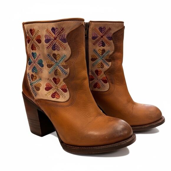 FREEBIRD By Steven DISCO Hendrix Boots Distressed Heart Floral Zip Womens Size 7 - Picture 1 of 14